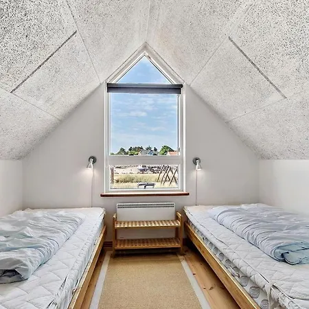 Amazing In With 2 Bedrooms And Internet Дом отдыха