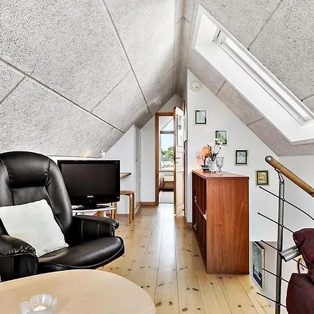 Amazing In With 2 Bedrooms And Internet * Glesborg